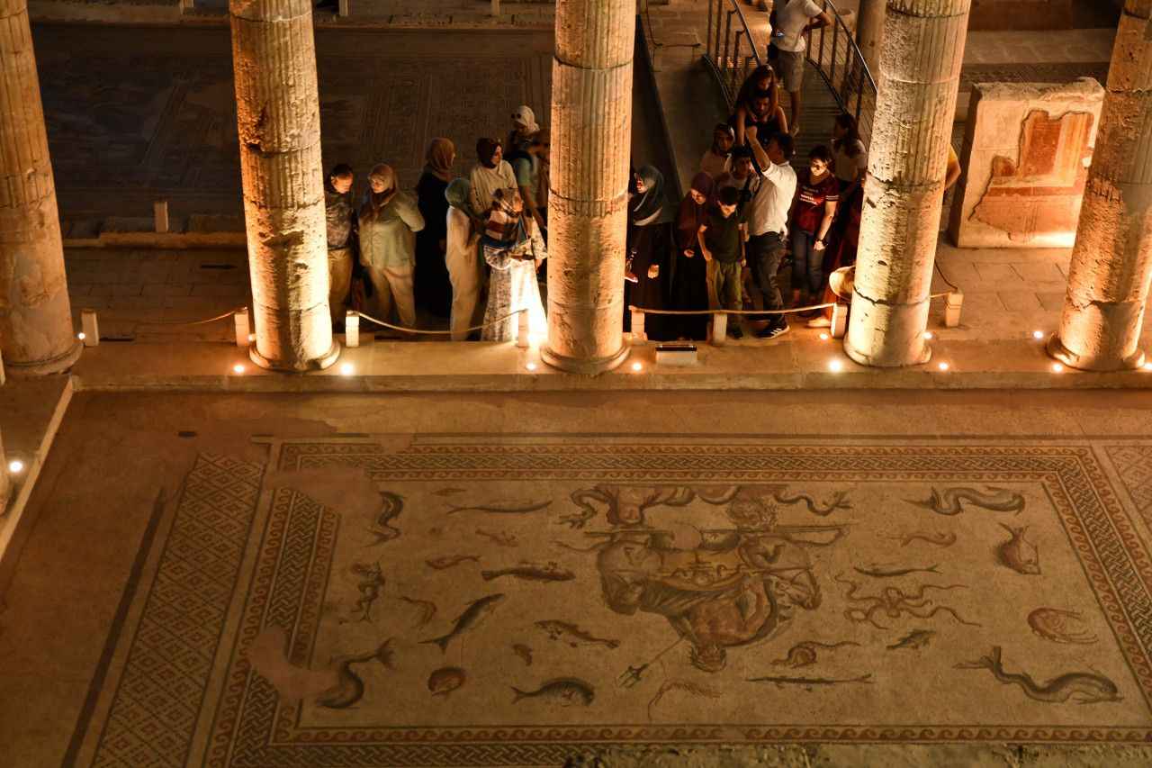 Gaziantep'te Zeugma Mozaik Müzesi'nde bayram yoğunluğu, ziyaretçi rekoru kırılıyor